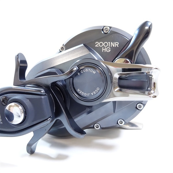 19オシアジガーFカスタム2001NRHG左巻き 極美品 シマノ オシアジガー Fカスタム 2001NRHG 左 (リール) 価格比較