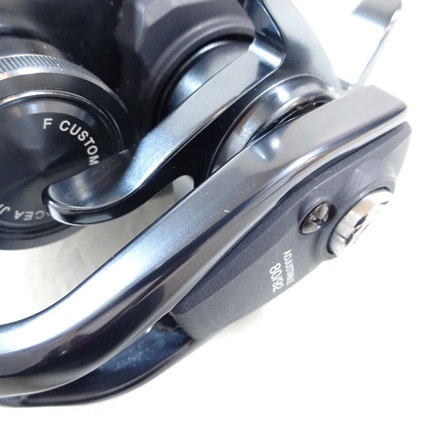 シマノ 19オシアジガーFカスタム2000NRHG シマノ 19 オシアジガー Fカスタム 2000NRHG 釣り ベイトリール