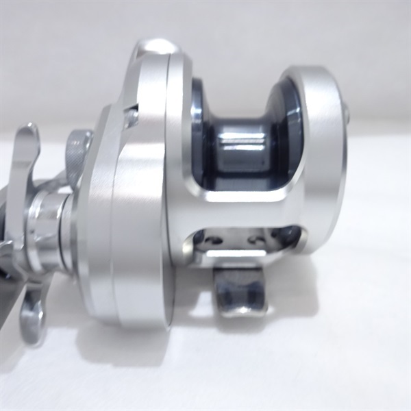 17 オシアジガー 1000HG シマノ(SHIMANO) 17オシアジガー 1000HG ☆セール特別割引品