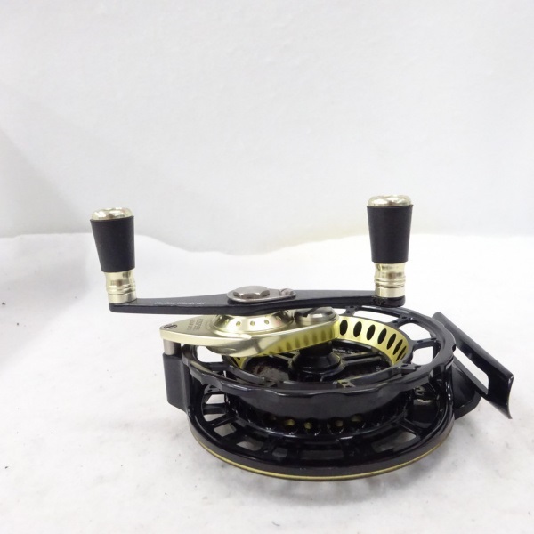 羆落とし Japanese Truck Parts Cylinder Head Cover 8-94476-696-0 for