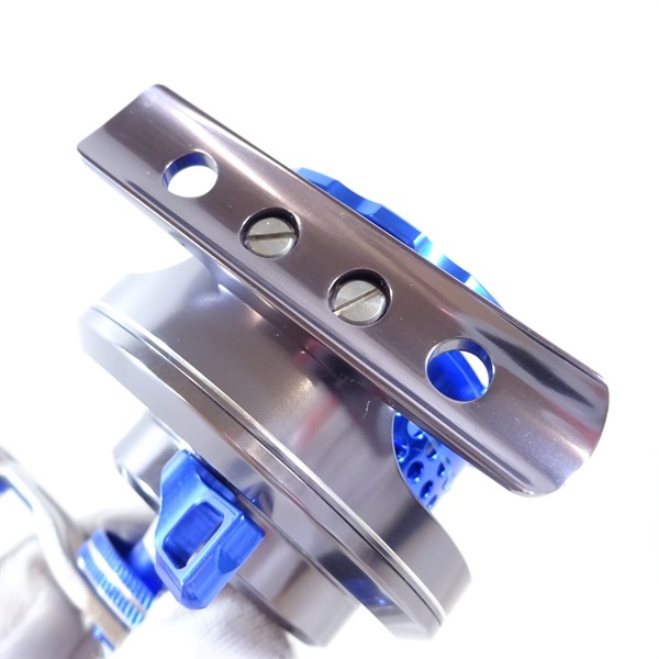 THEイカダスペシャル65 大チヌT 左 鏡面チタン／ブルー