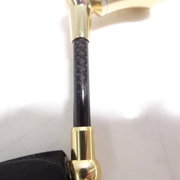 RCシングルスピニングカーボンハンドルシャンパン ダイワ フラット