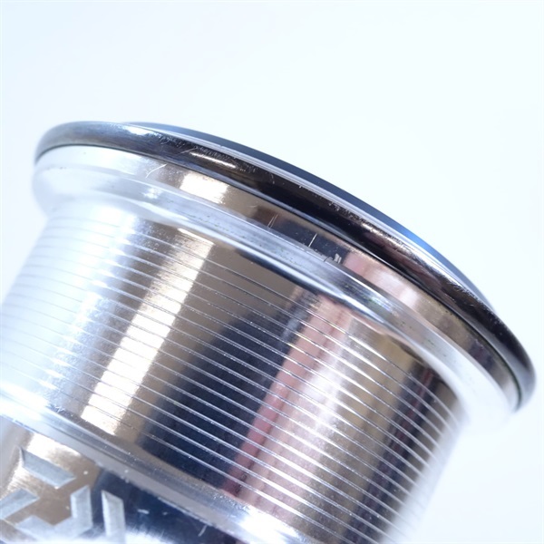 【極美品】DAIWA 18 EXIST FCLT2500S-C 純正スプール Amazon | (パーツ) ダイワ 18 イグジスト FCLT2500S-C スプール (2-12