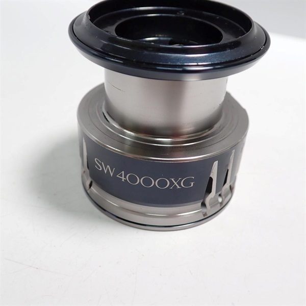 20ストラディックSW4000XG 替えスプール付き 20ストラディックSW4000XG
